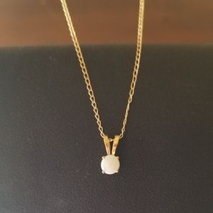 10K Gold Opal Pendant Necklace